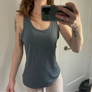 Women’s workout tee shirt small